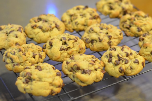 Levain Bakery Style Chocolate Chip Cookies
