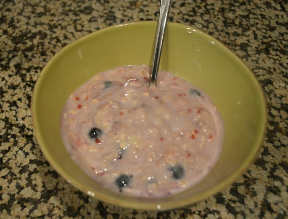 Berry Cheesecake Oatmeal