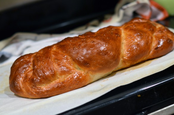 Simple Challah Loaf