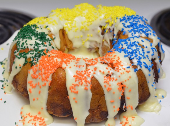 King Cake Monkey Bread