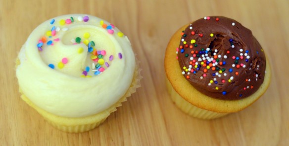 LA Cupcake Challenge: Magnolia Bakery vs. Georgetown Cupcakes
